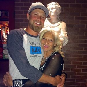 Meet your Posher, Leslie